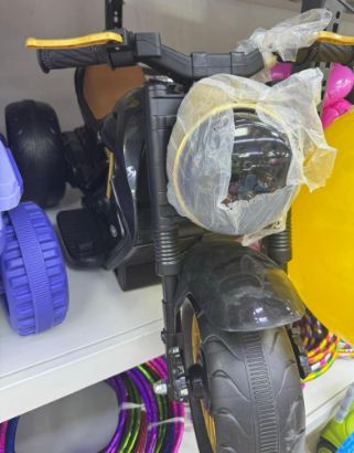 صورة دباب الفخامة الكهربائي – إصدار بلاك إديشن